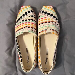 New-Tom’s womens flats size 8.5